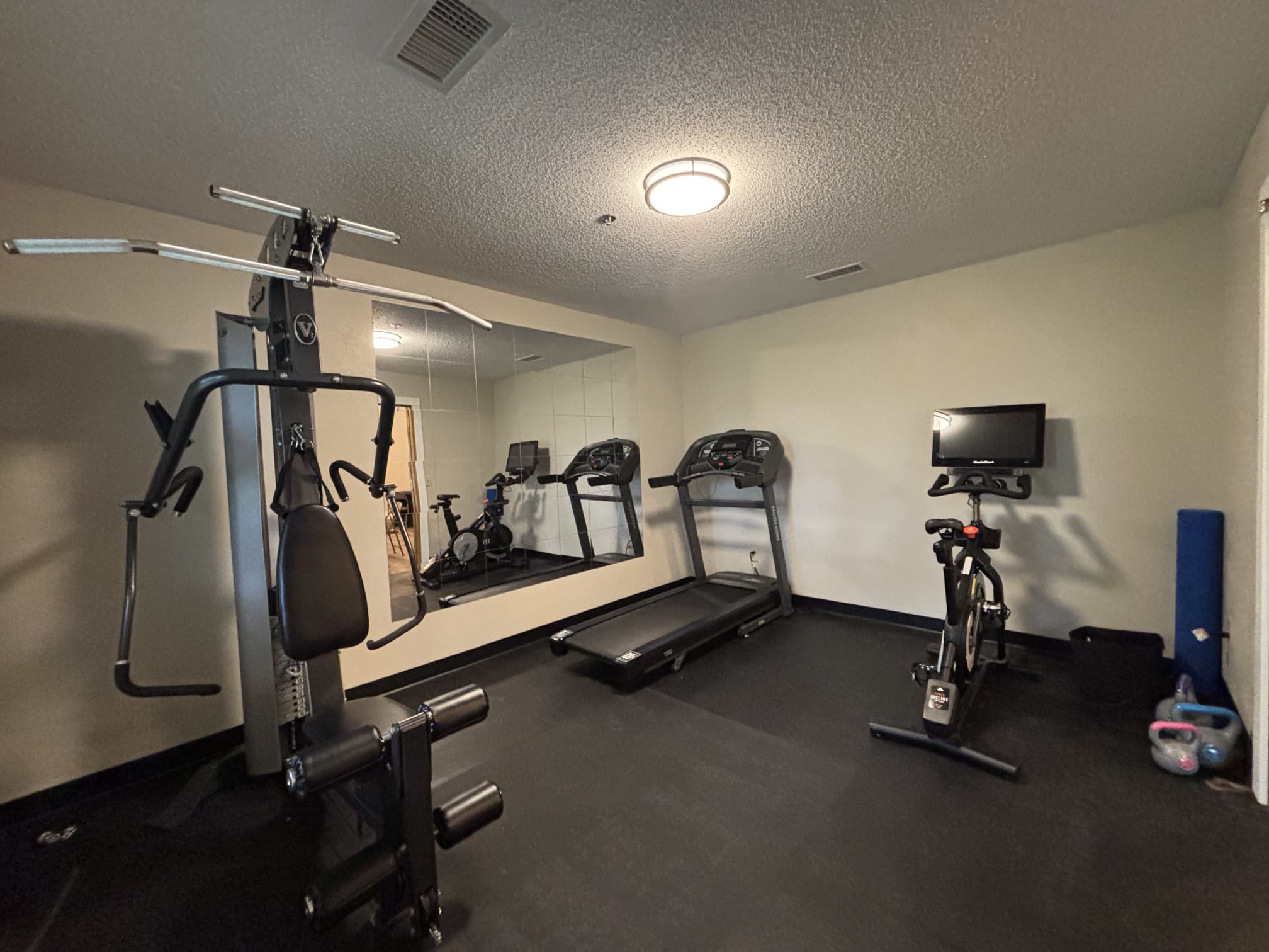 Parkside Inn & Suites Photo - Parkside Inn & Suites in Arlington